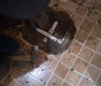 香坊卫生间漏水维修公司为您分享下卫生间渗水如何处理及注意事项